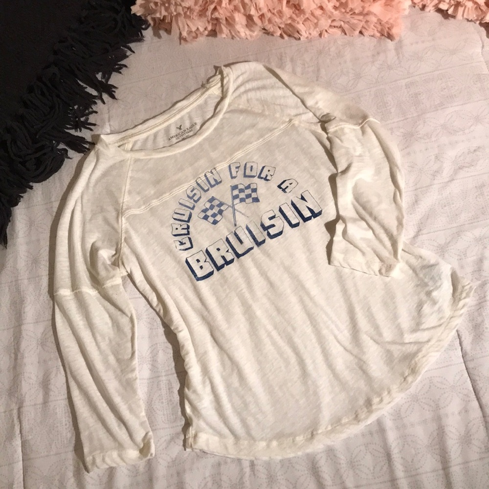 American Eagle white graphic Tee